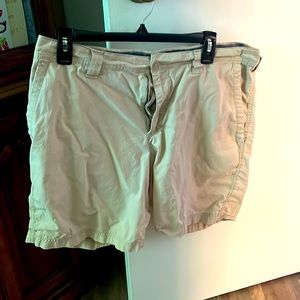 Columbia Men’s 34w/8l Shorts